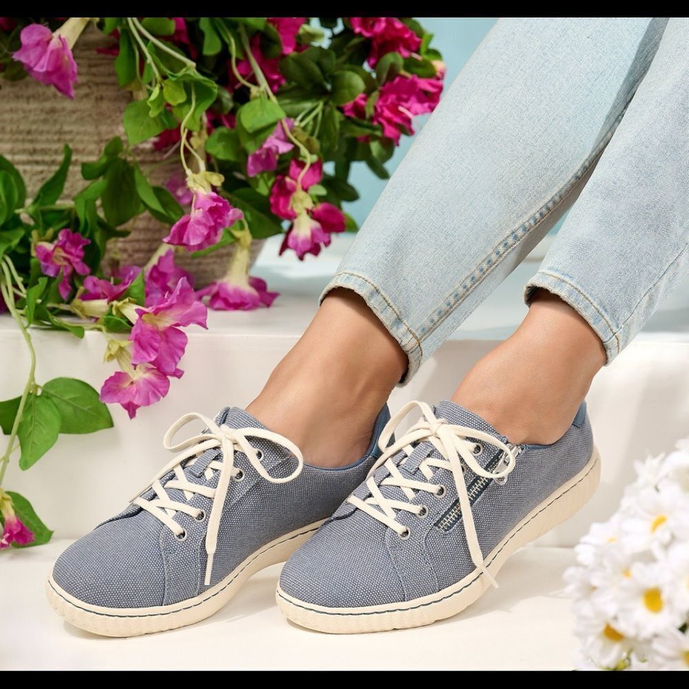 Clarks Collection Lace-Up Sneakers-Caroline Echo, Size 7 Medium Denim Blue Nwt